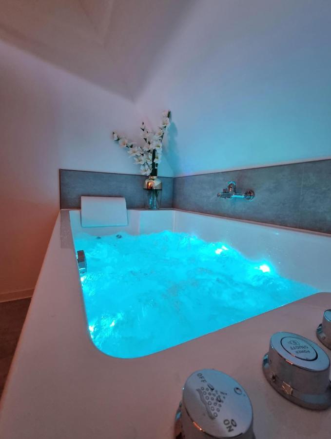 Centre-Ville Le Nid D'Amour Jacuzzi Appartement รูออง ภายนอก รูปภาพ