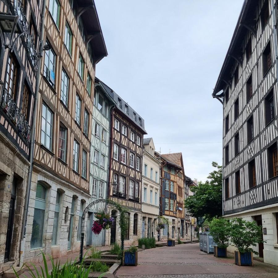 Centre-Ville Le Nid D'Amour Jacuzzi Appartement รูออง ภายนอก รูปภาพ